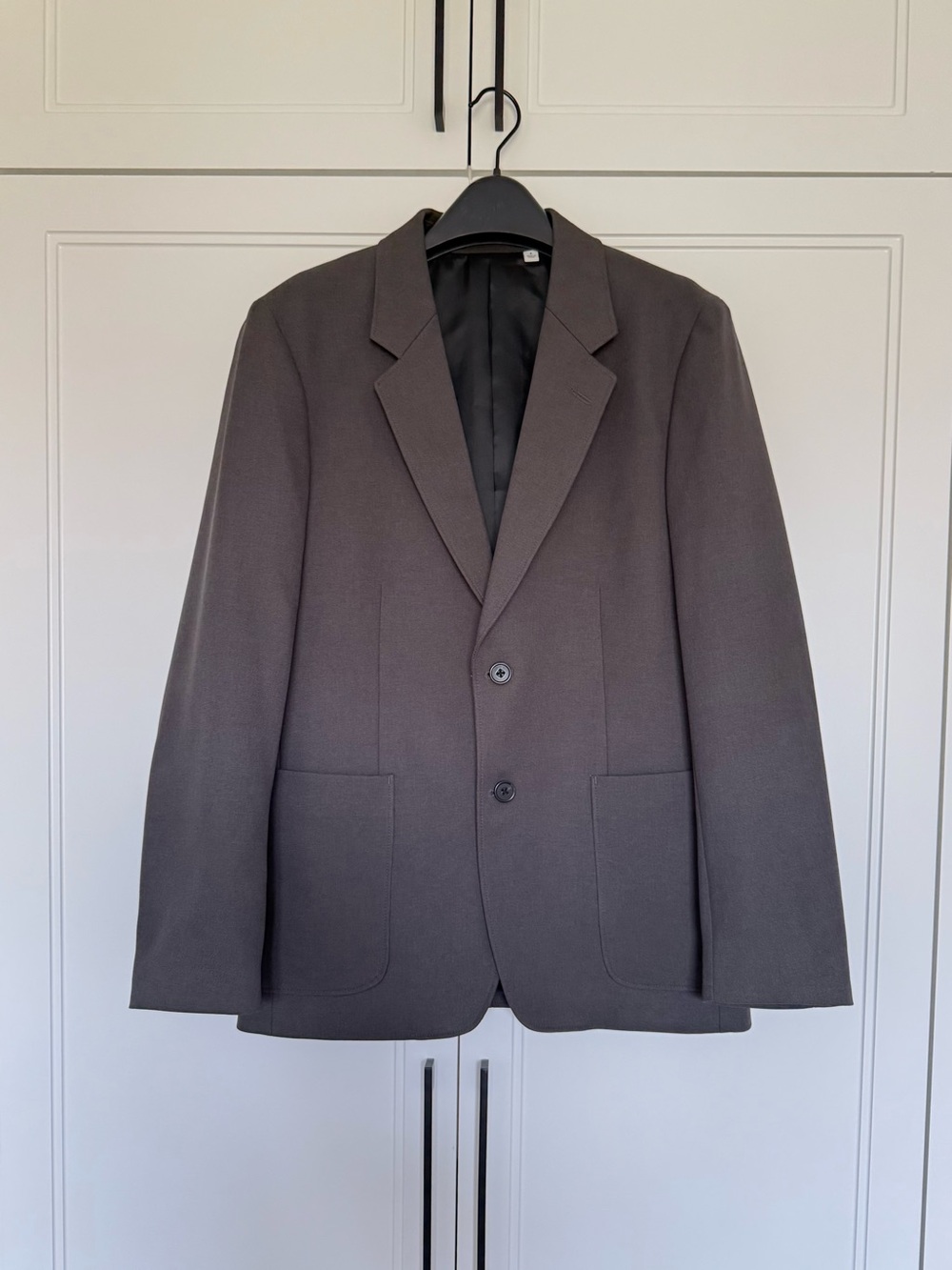 Uniqlo U-Line Two-Button Blazer in Charcoal